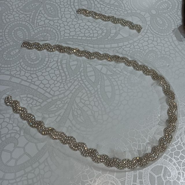 Cinta pedrería para coser