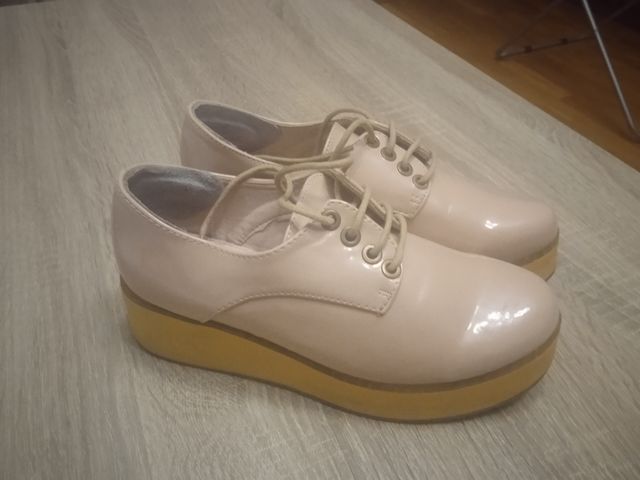 Zapatos planos cordones color nude del35