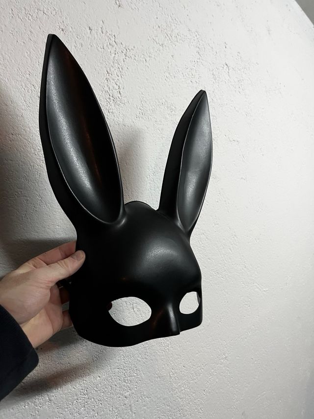 Mascara conejo  Women