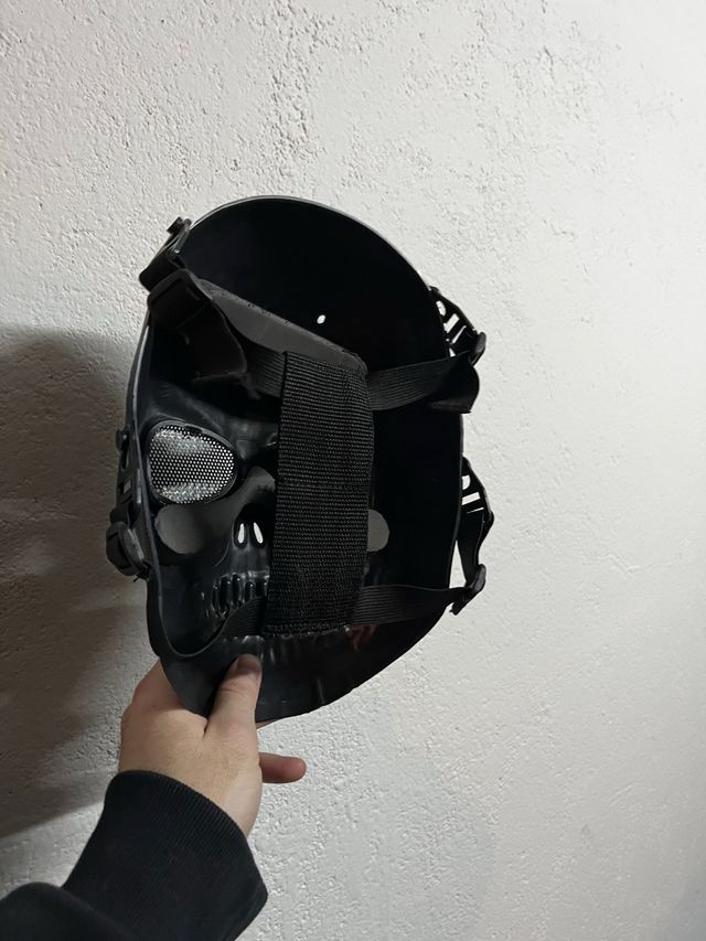 Máscara negra airsoft tactica calavera