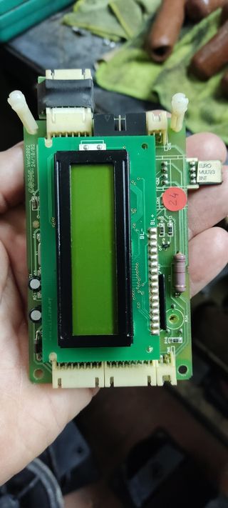 Pantalla display más cpu vending