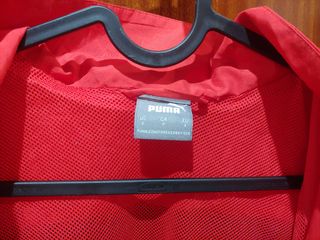 Chaqueta chándal PUMA, rojo y azul.