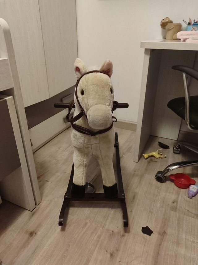 Cavalinho de madeira