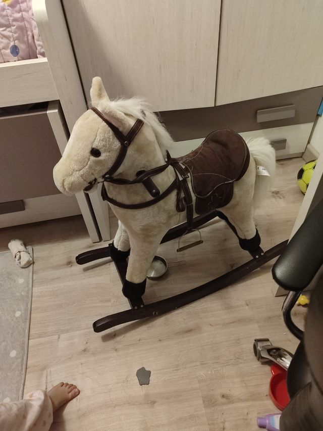 Cavalinho de madeira