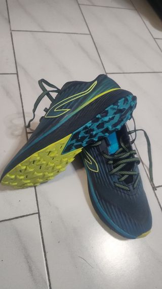 Zapatillas running trail y xcountry niño