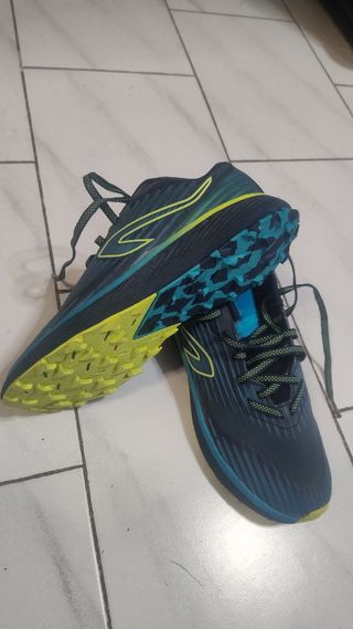 Zapatillas running trail y xcountry niño