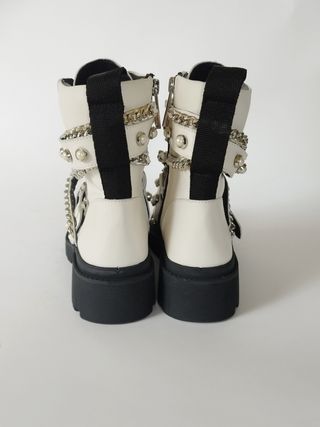 Botas de piel nuevas