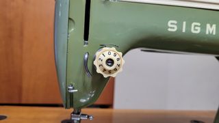 Máquina de coser SIGMA Modelo H