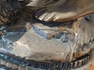 Dama de campo en bronce firmado