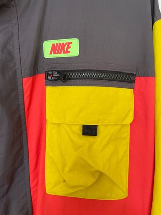 Chaqueta Nike cortavientos