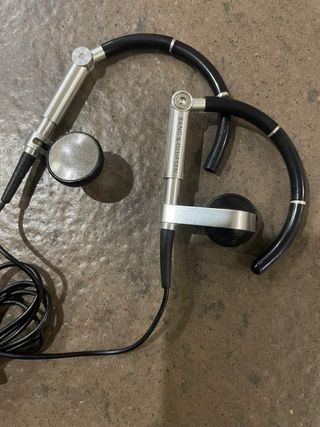 Auriculares Bang and Olufsen A8 con cable