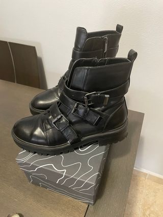 Botines negros 40