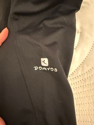 Mallas deportivas por debajo de la rodilla