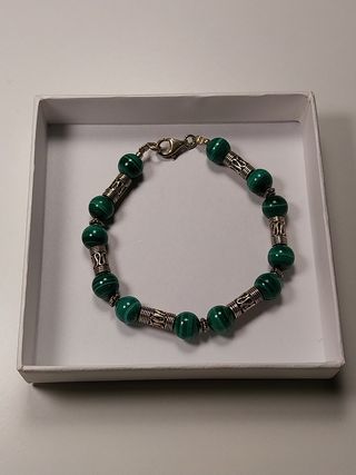 Pulsera de plata y bolas de malaquita