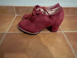 Zapatos de tacon con cordones
