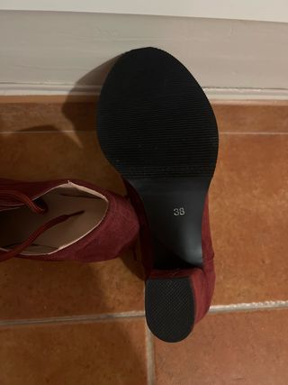 Zapatos de tacon con cordones