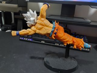 Figura Goku Ultra Instinto