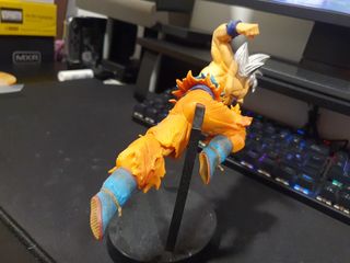 Figura Goku Ultra Instinto