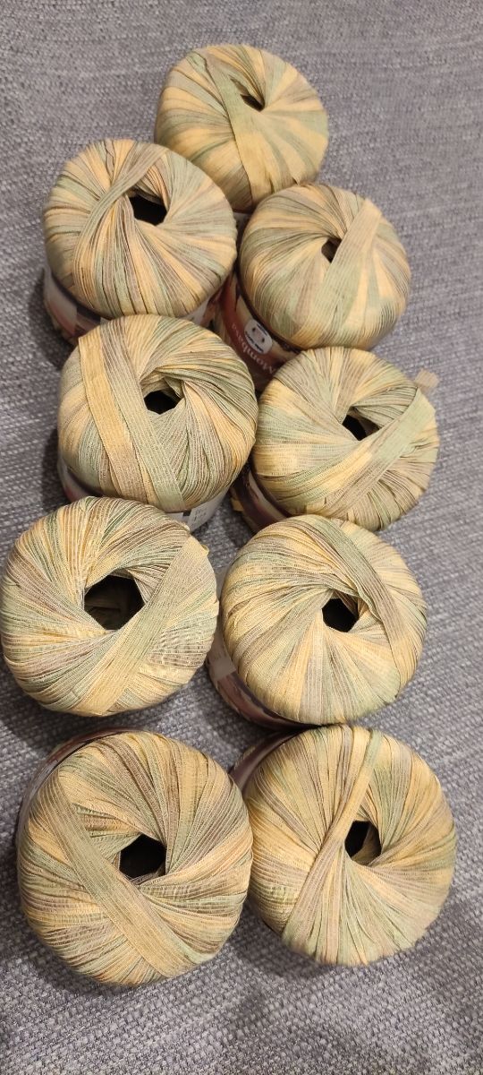 Lotto 9 PZ lana gatto Mombasa chachi