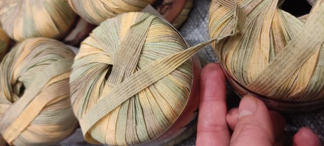 Lotto 9 PZ lana gatto Mombasa chachi