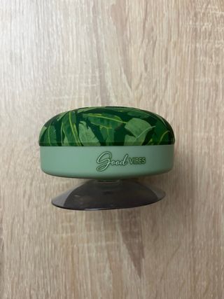 Altavoces impermeables con ventosa