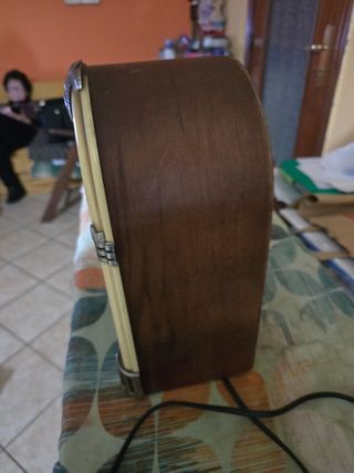 Vendo radio Antica vintage nn  funzionante  jukebo