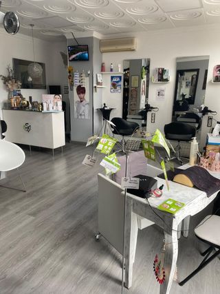 Traspaso de salón de peluquería y Estética 