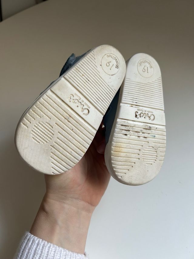 Zapatillas bebe blanditos