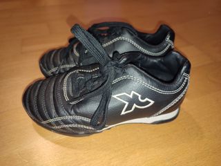Botas de fútbol núm 28