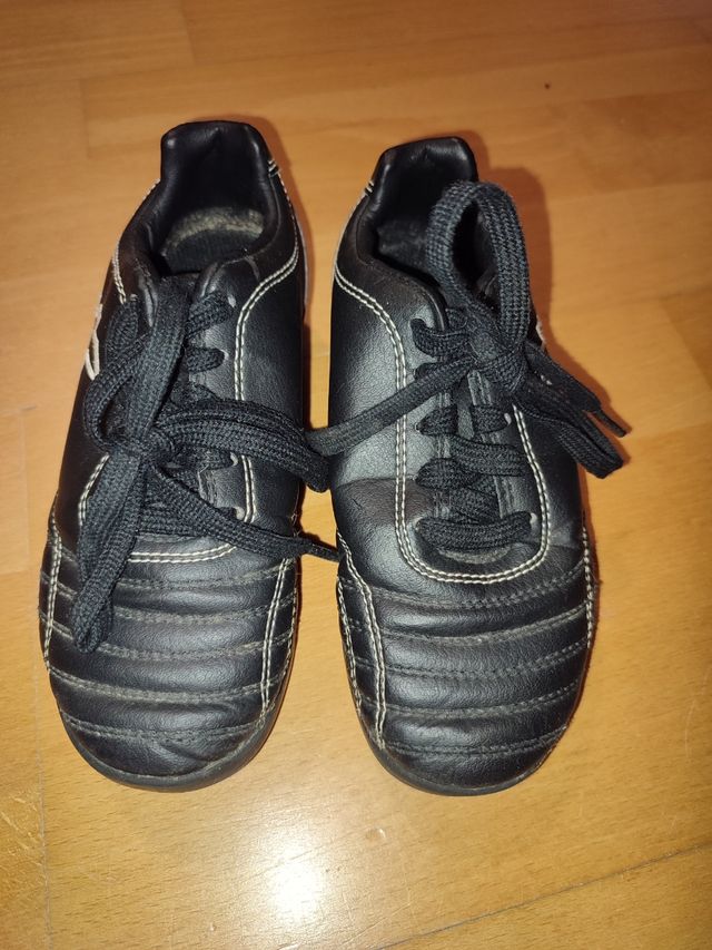 Botas de fútbol núm 28