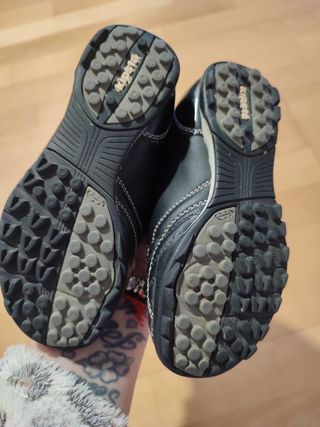 Botas de fútbol núm 28