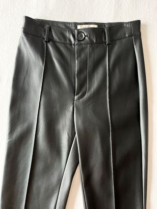 Pantalones Negros Efecto Piel