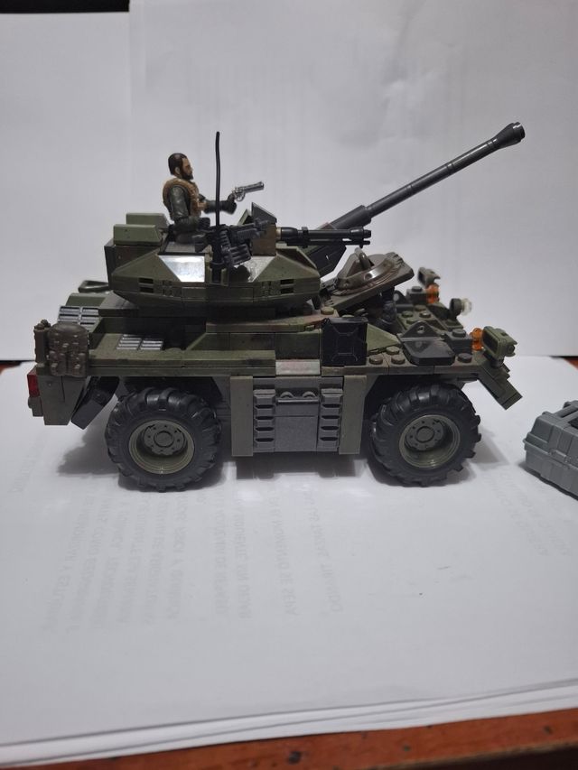 TANQUE MEGABLOKS CALL OF DUTY