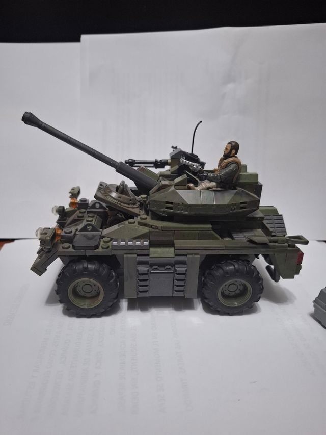 TANQUE MEGABLOKS CALL OF DUTY