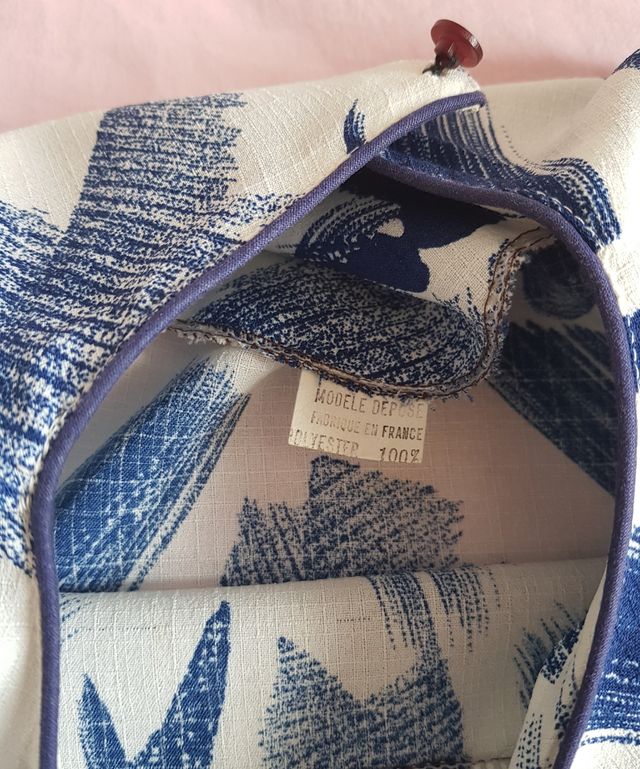 Abito blu con maniche a tre quarti