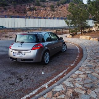 Renault Megane sport trophy 225