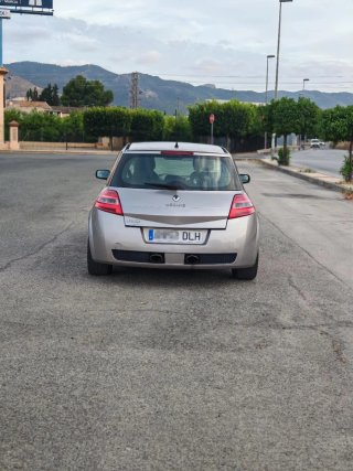 Renault Megane sport trophy 225