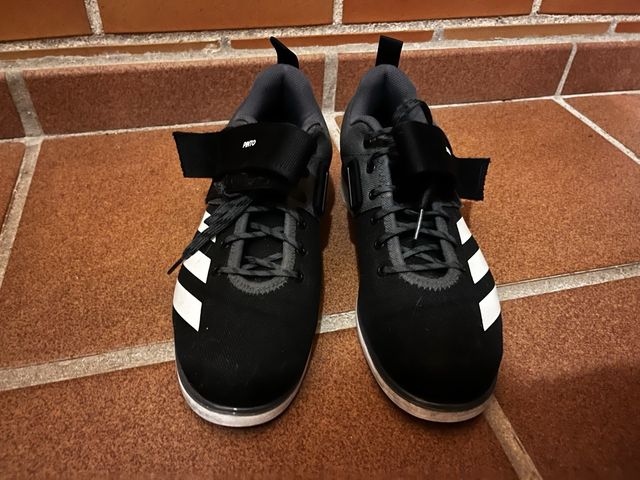 Zapatillas adidas halterofilia