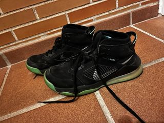 Air jordan negras 