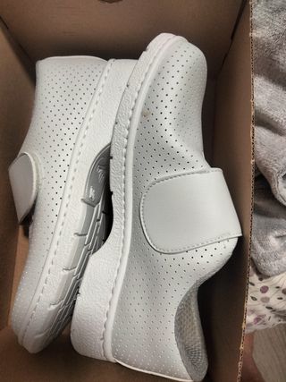 Zapatos seguridad auxiliar y enfermería 