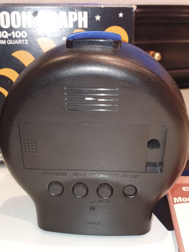 CASIO MOON GRAPH GMQ 100