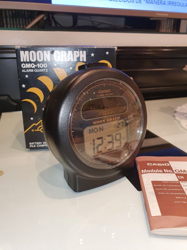 CASIO MOON GRAPH GMQ 100
