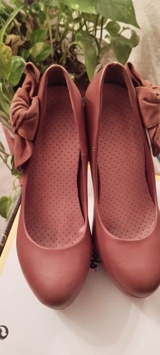 Zapatos de tacón Camel 