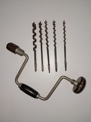 BERBIQUI negro Antiguo y 5 brocas