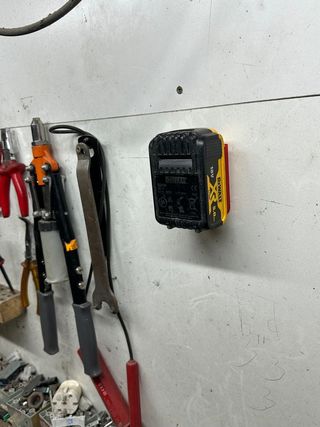 Soportes batería Dewalt 