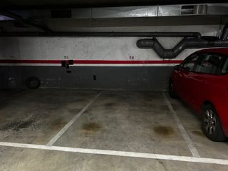 Se alquila plaza de parking en la sagrera