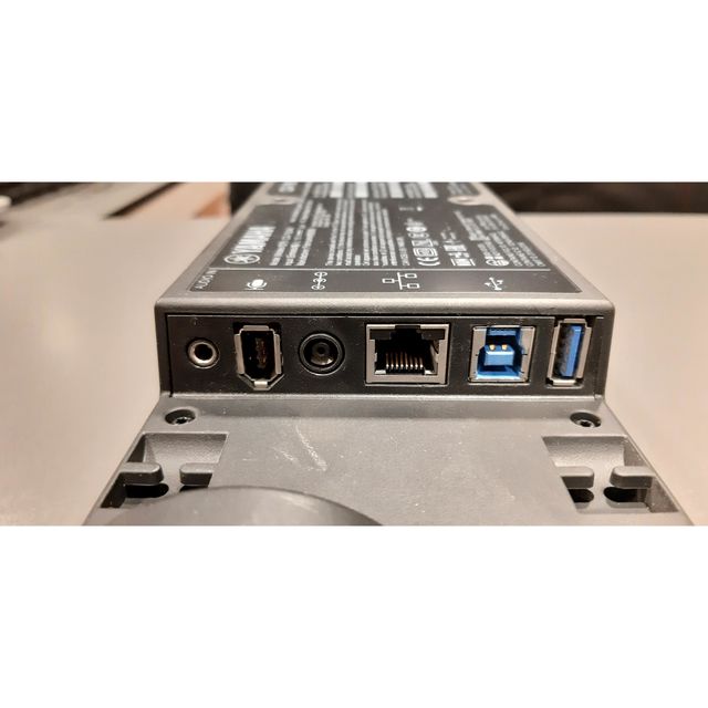 Barra de sonido de vídeo Yamaha CSS-700