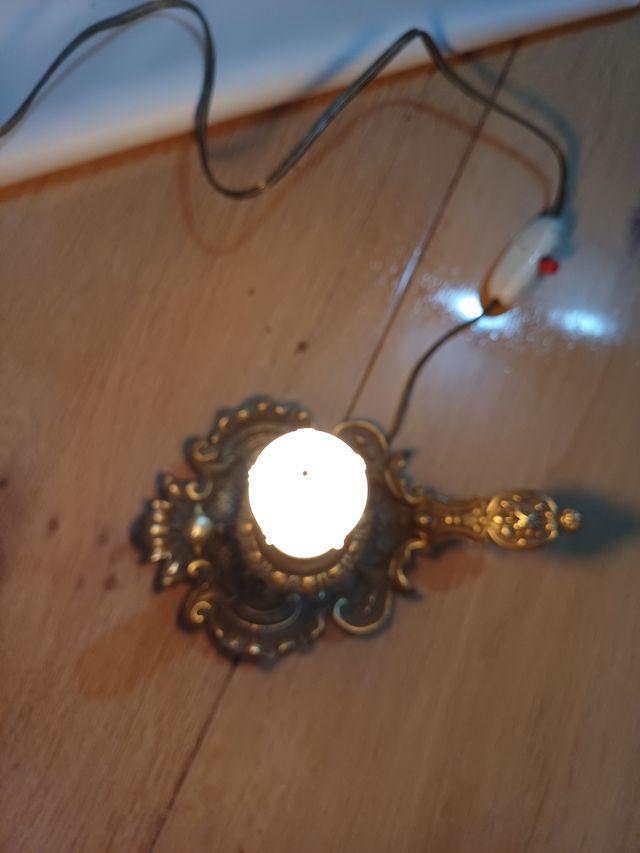 Lampada da comodino antica