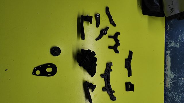 Piezas varias Yokomo y MST 