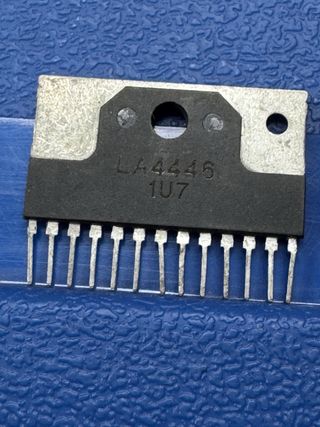Circuito amplificador LA4446